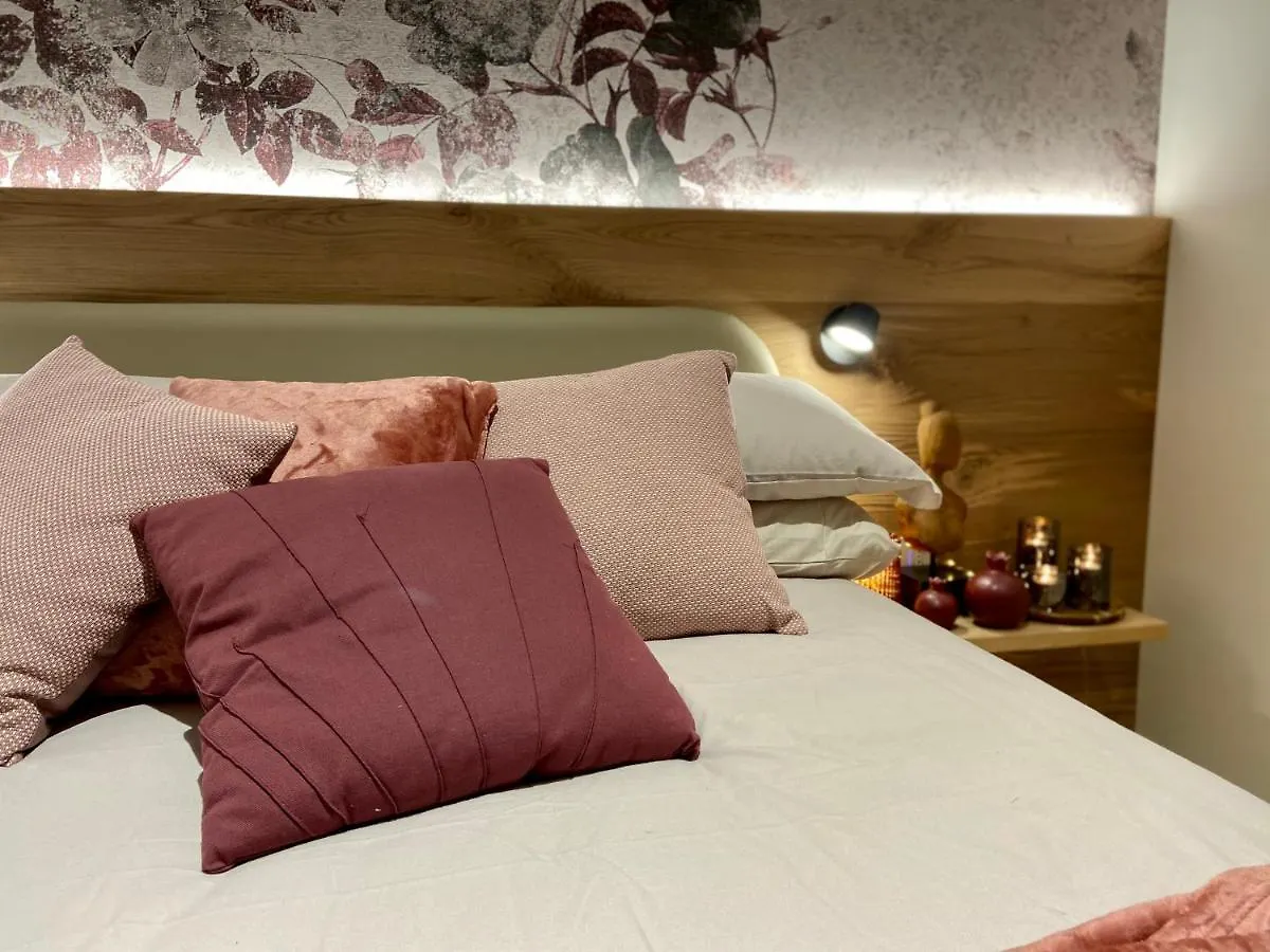 Volto Corte Farina Apartments Verona 0*,  Italy
